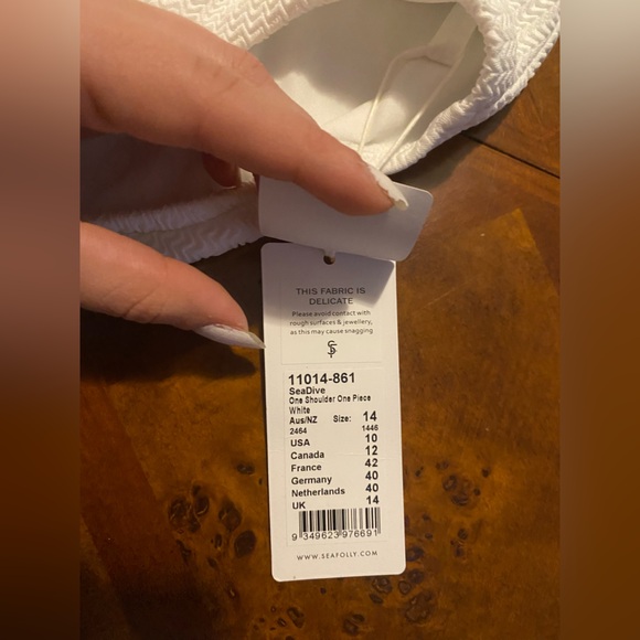 NWT- Seafolly “SeaDive”White Swimsuit - Picture 7 of 11